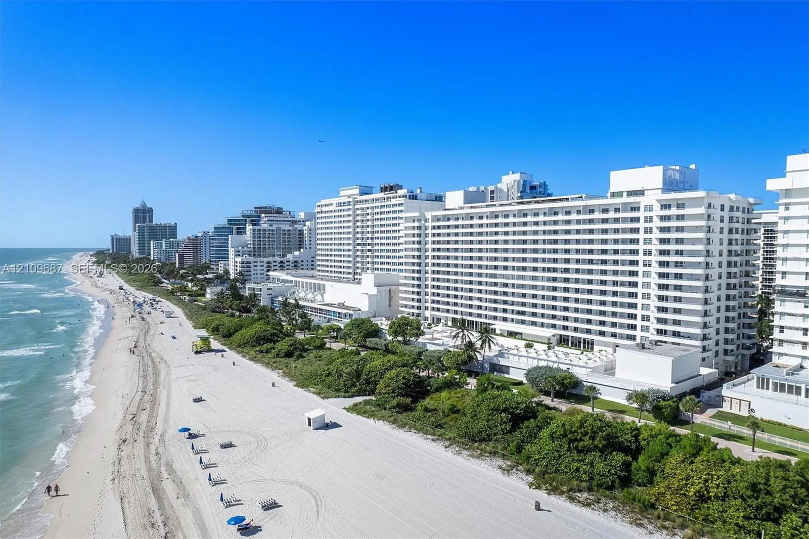 5555 Collins Avenue #5C