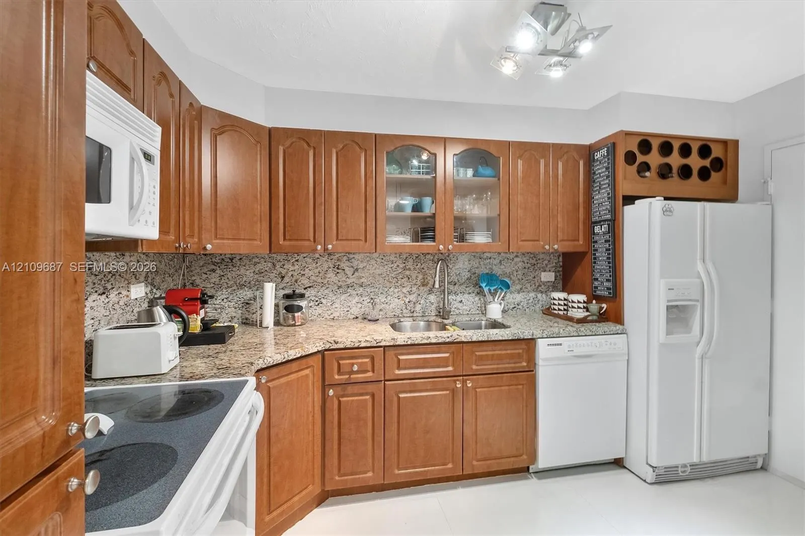 5555 Collins Avenue #5C