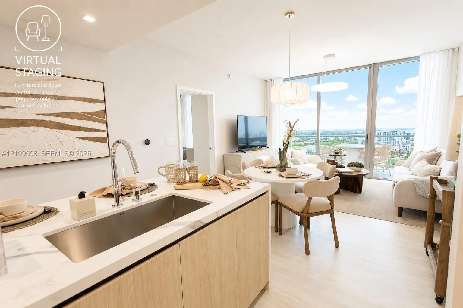 2411 Laguna Circle #810