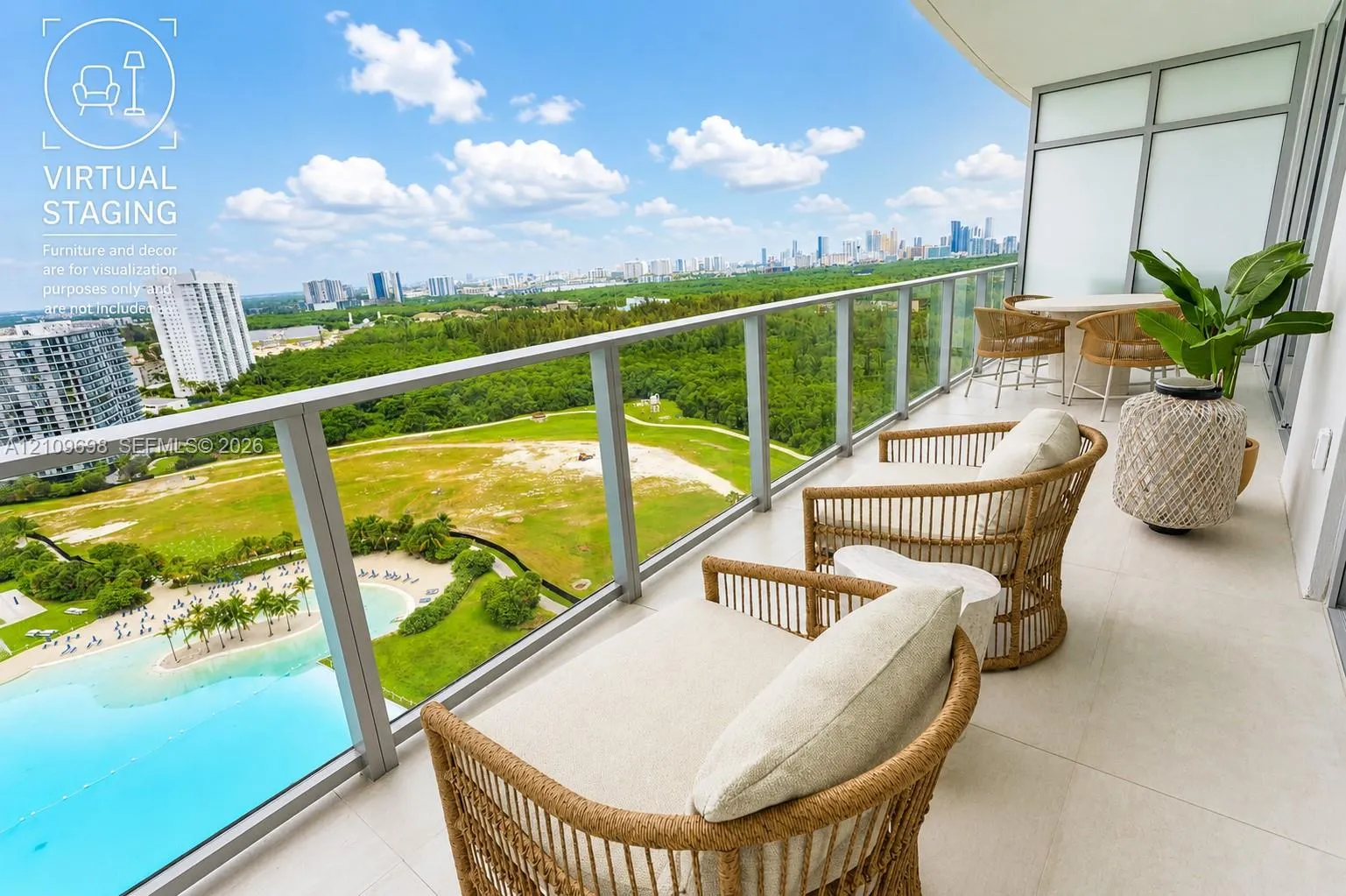 2411 Laguna Circle #810