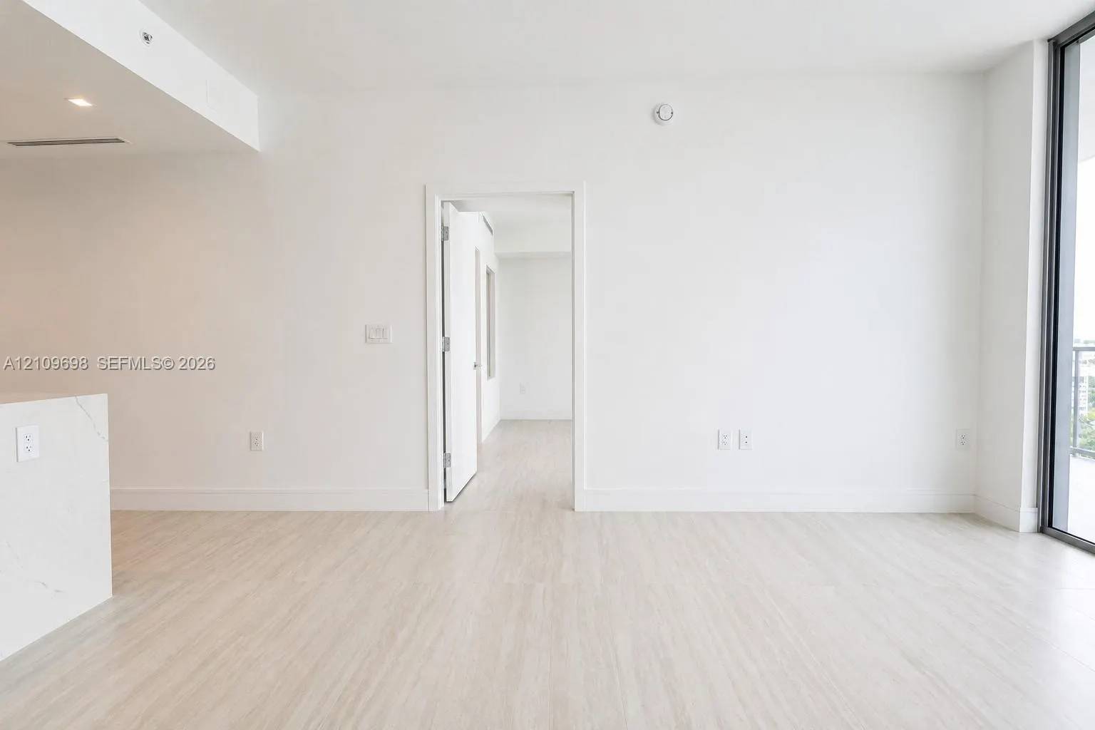 2411 Laguna Circle #810