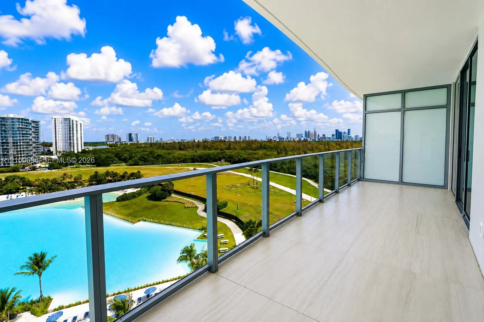2411 Laguna Circle #810