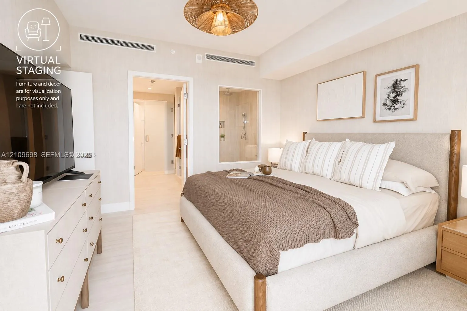 2411 Laguna Circle #810
