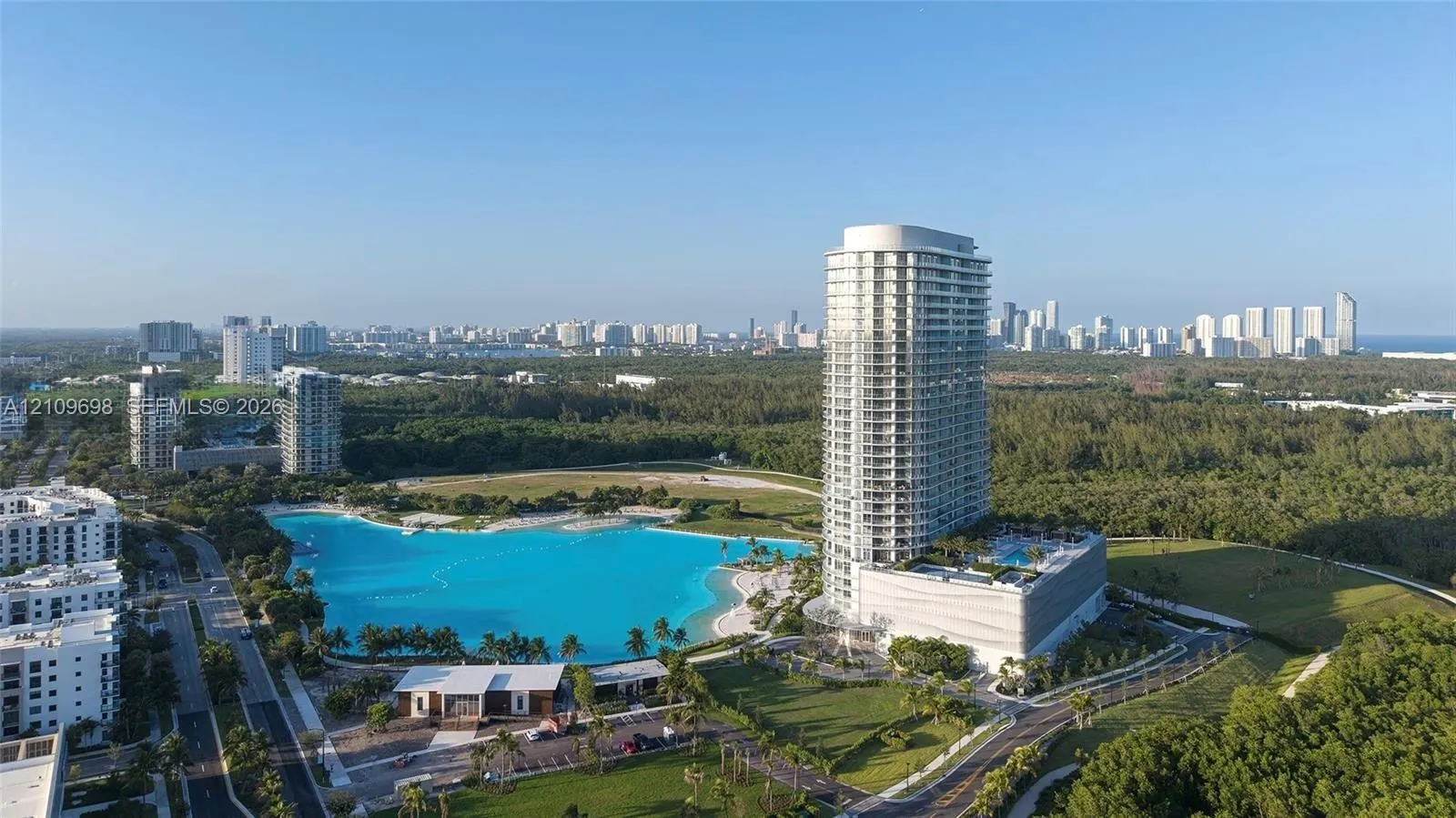 2411 Laguna Circle #810