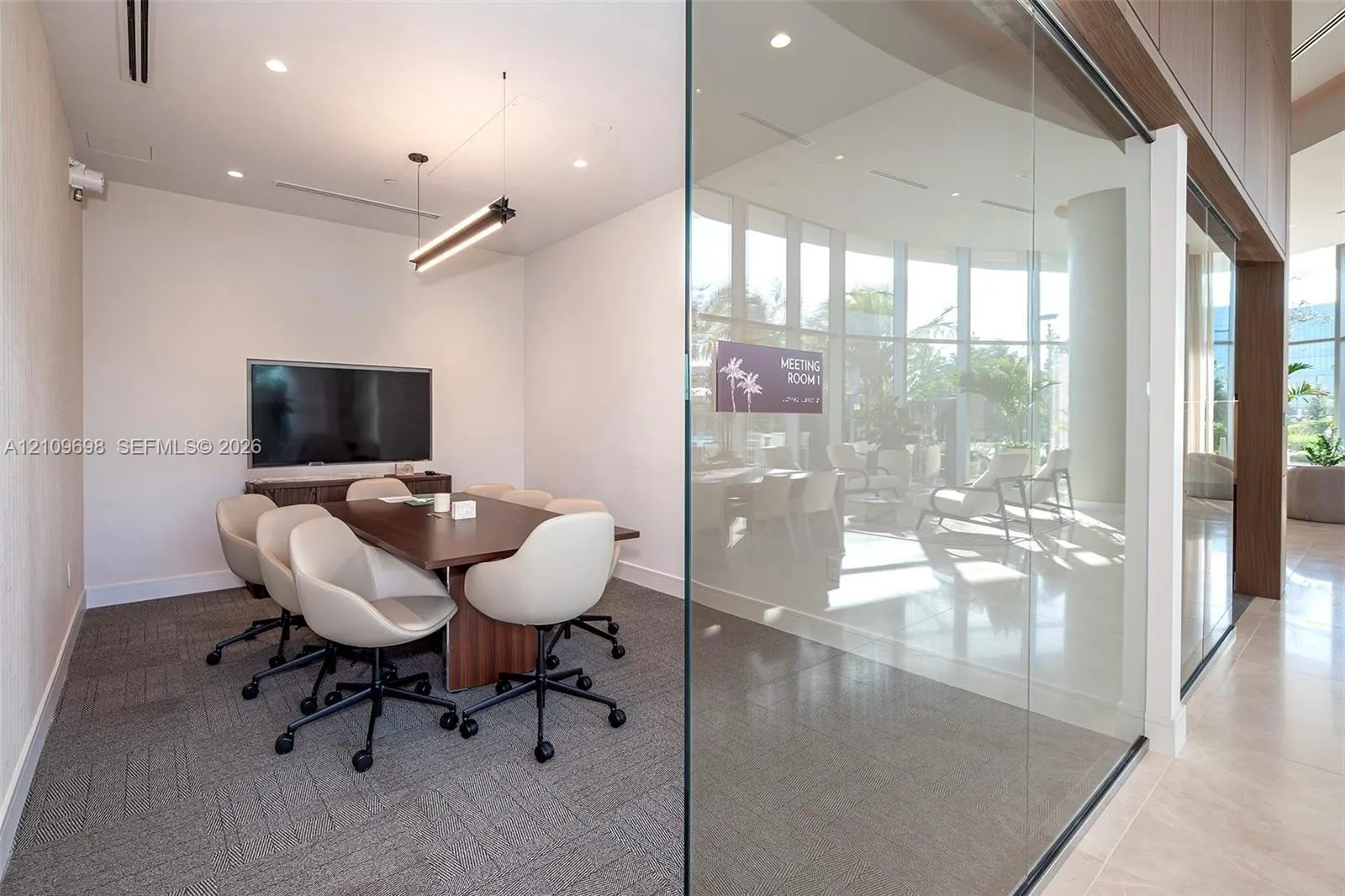 2411 Laguna Circle #810