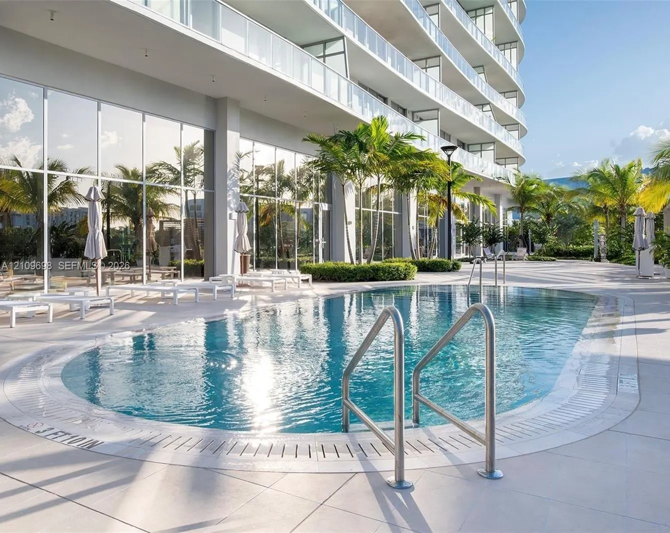 2411 Laguna Circle #810