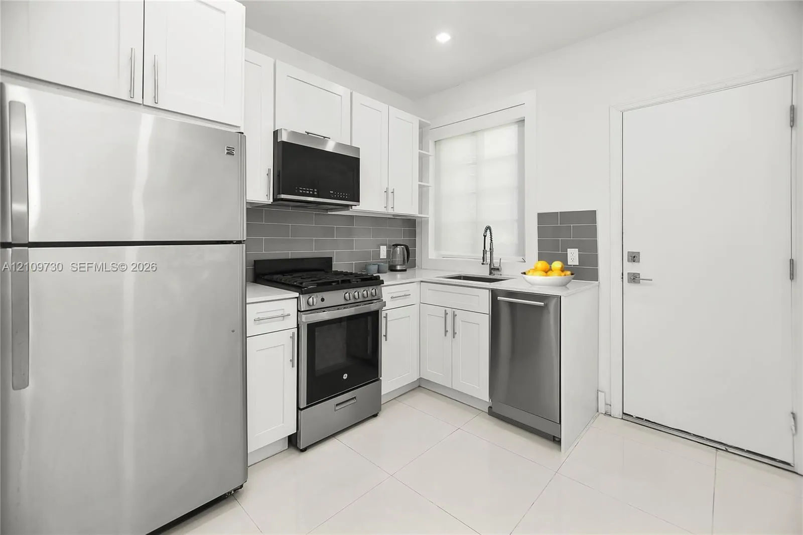 733 Michigan Avenue #8