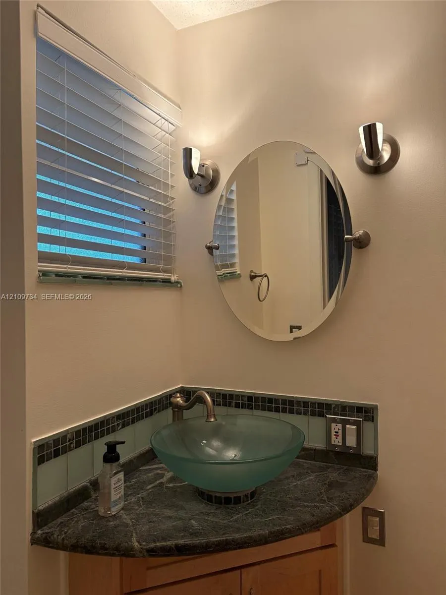 1501 SE 15th Street #1-2