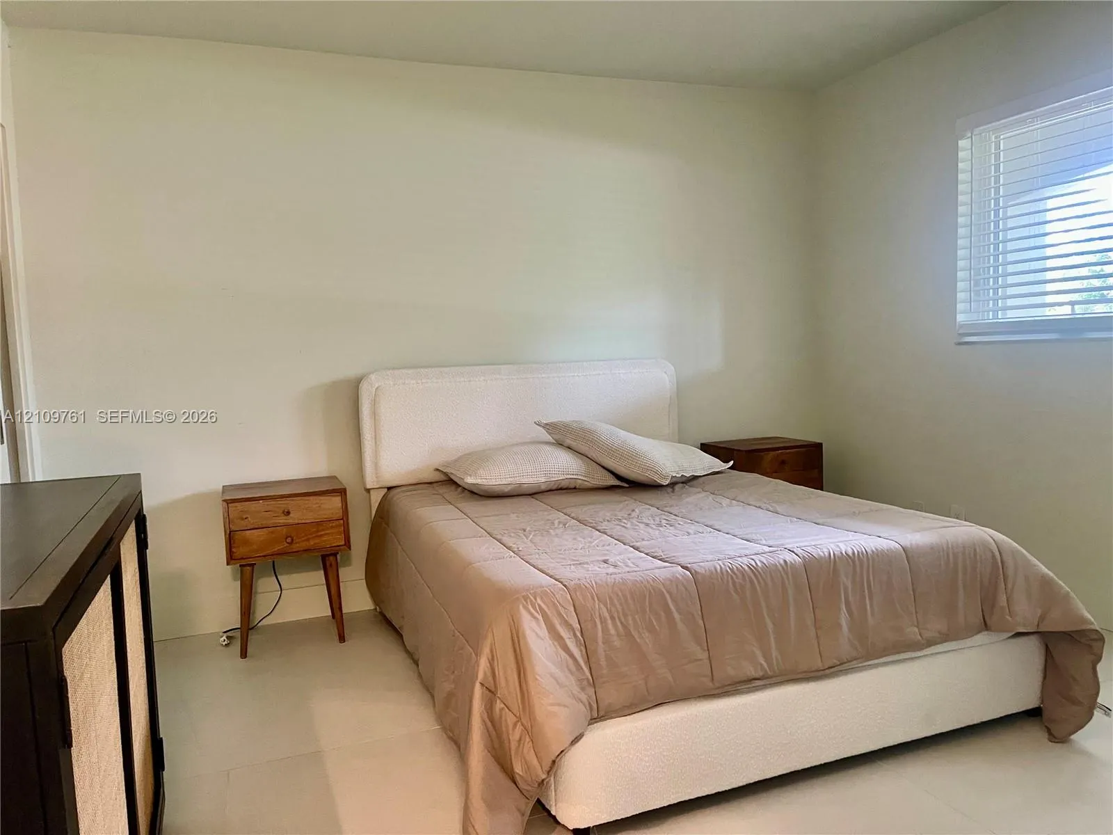 807 E Cypress Lane #V-49