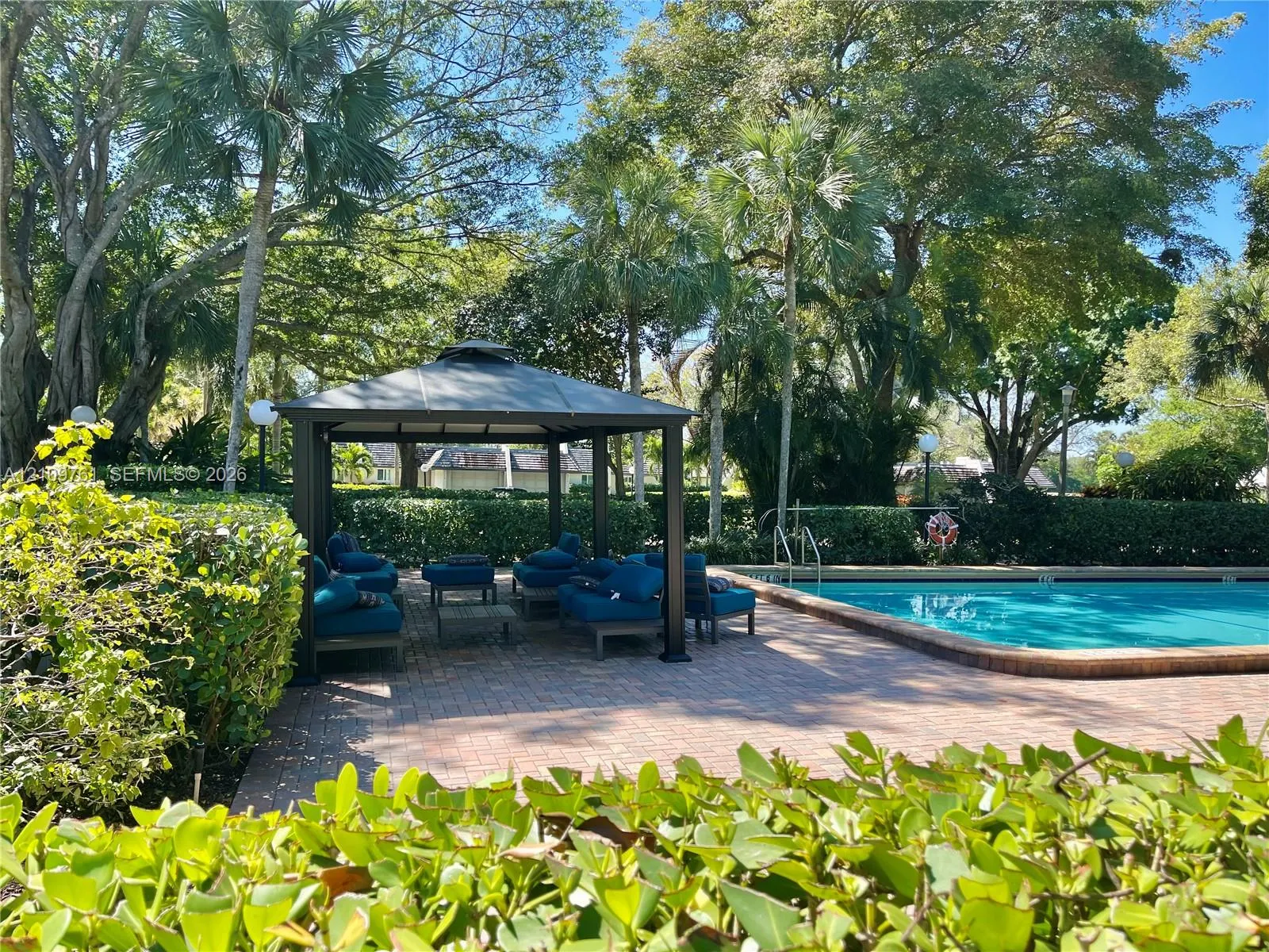 807 E Cypress Lane #V-49