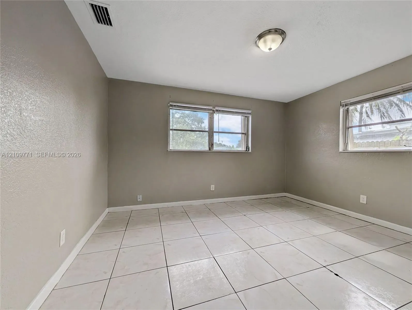 409 NW 18th Avenue