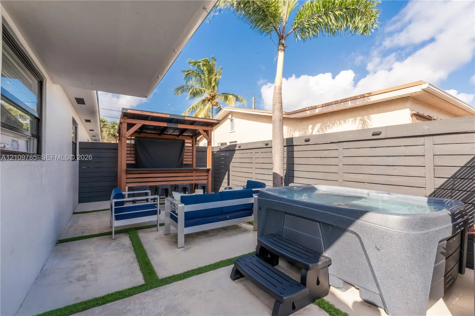 1469 NW 10th Street ##1471