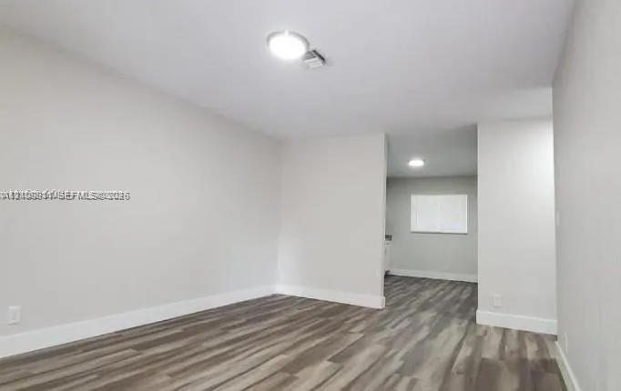 450 SW 2nd Street #8