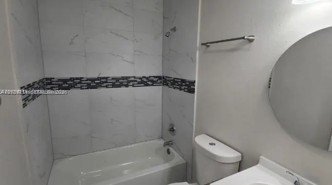 450 SW 2nd Street #8