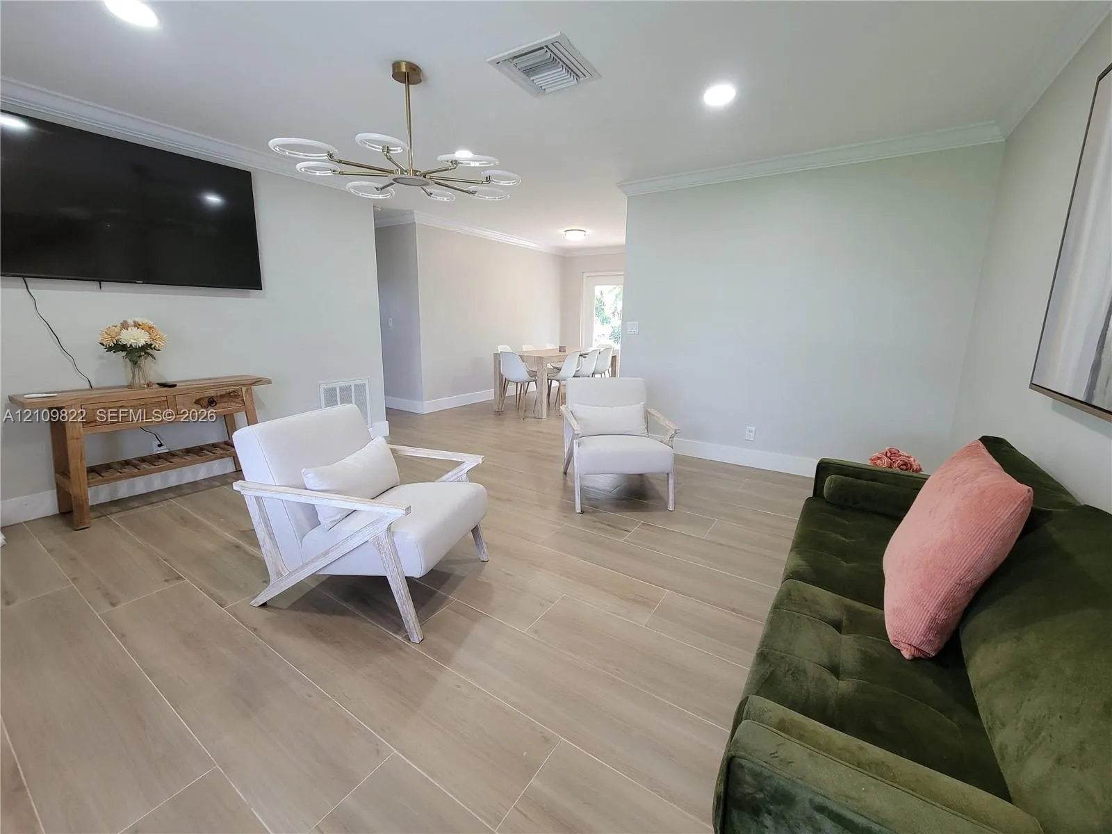 913 Lighthouse Drive