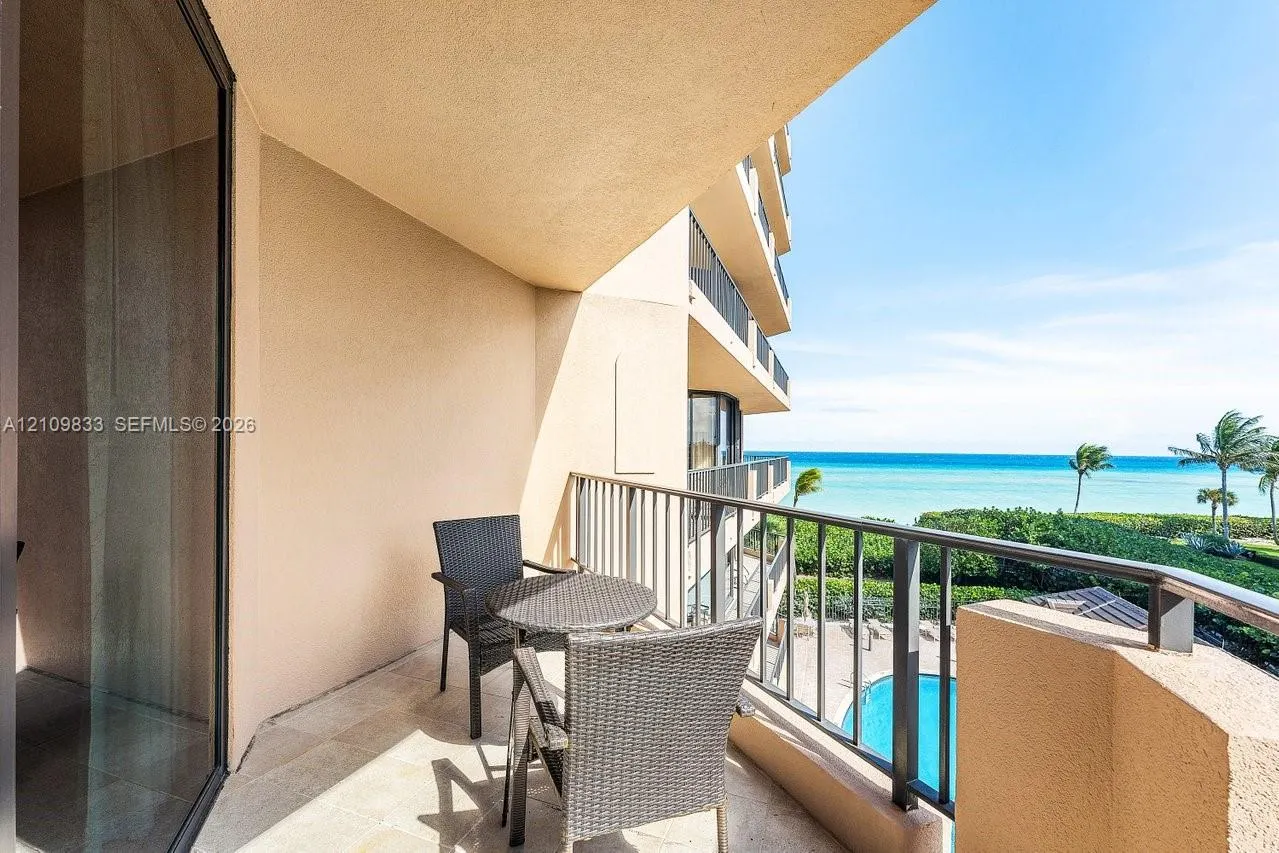 530 Ocean Drive #405