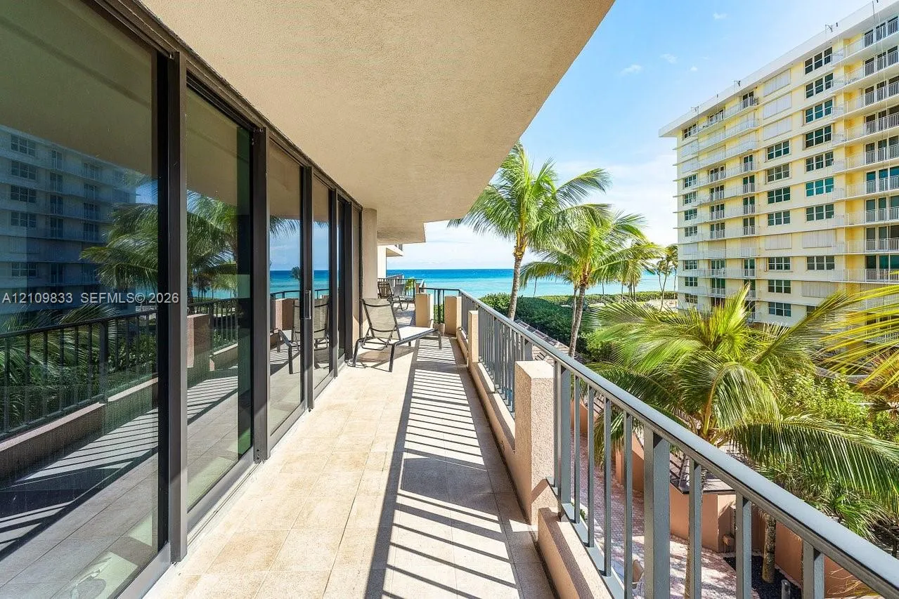 530 Ocean Drive #405