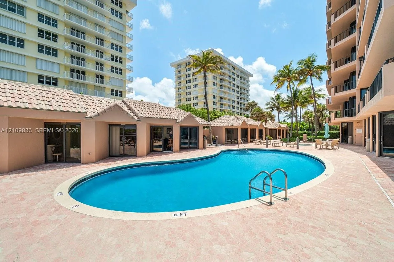 530 Ocean Drive #405