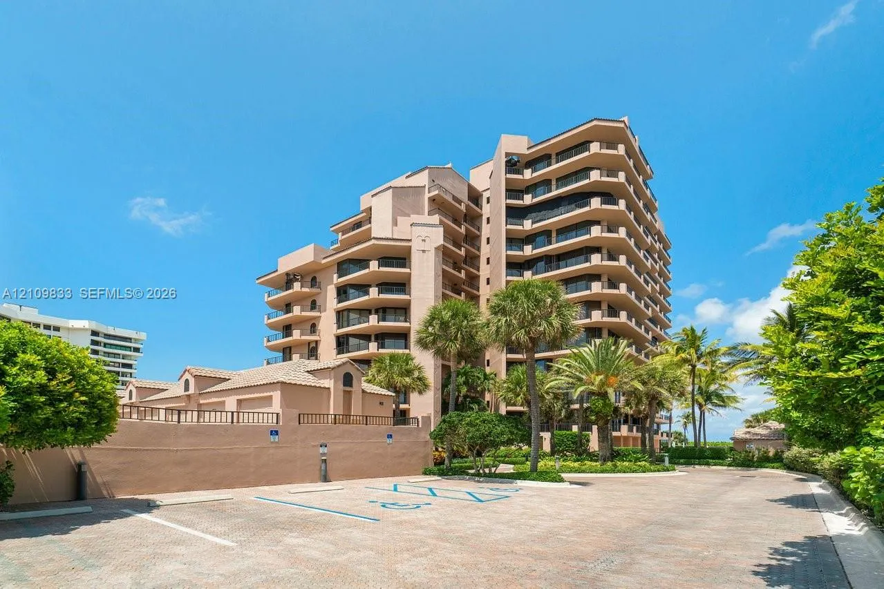530 Ocean Drive #405