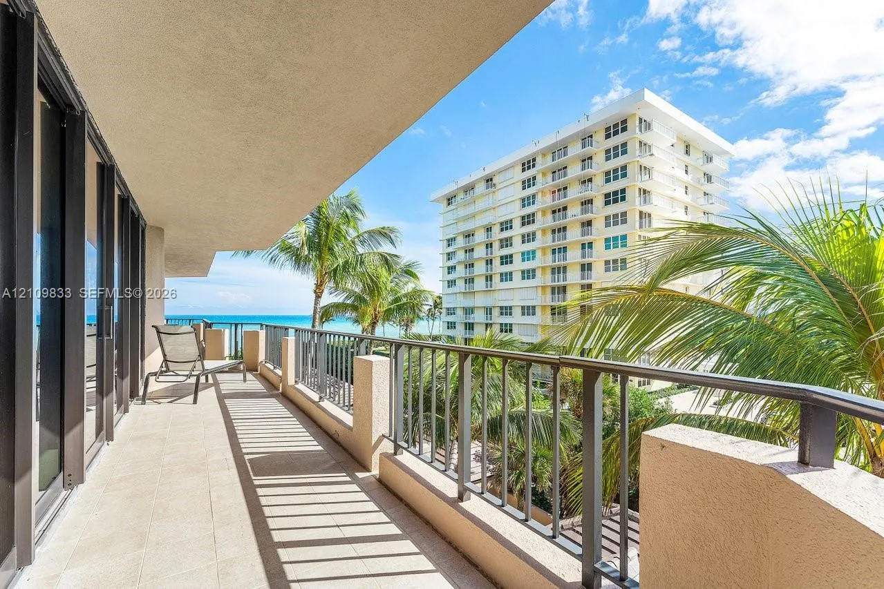 530 Ocean Drive #405