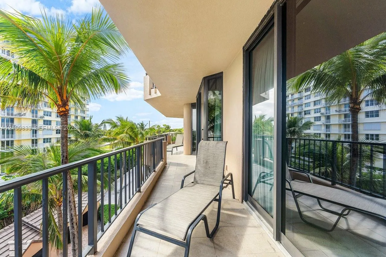 530 Ocean Drive #405