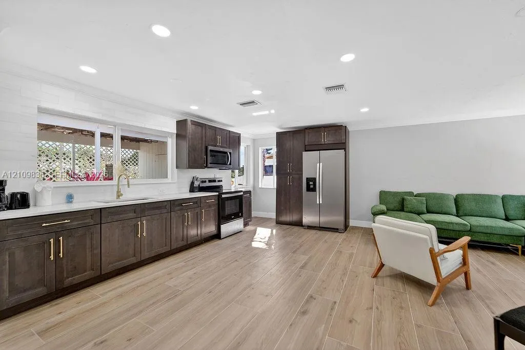 756 Cinnamon Road
