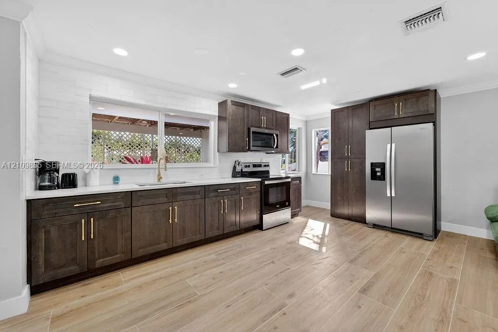 756 Cinnamon Road