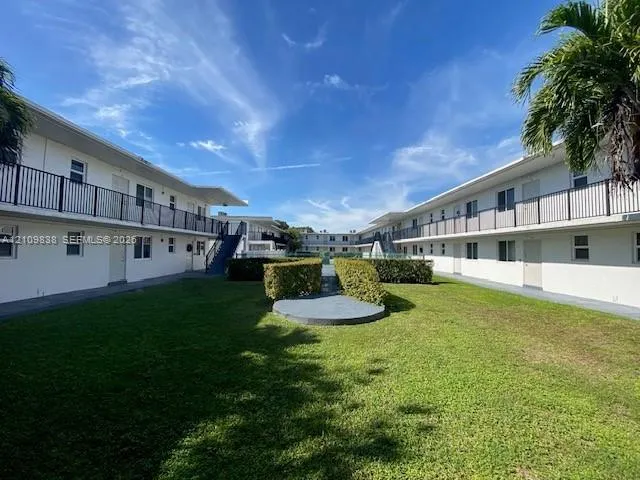 6705 SW 44th Street #40