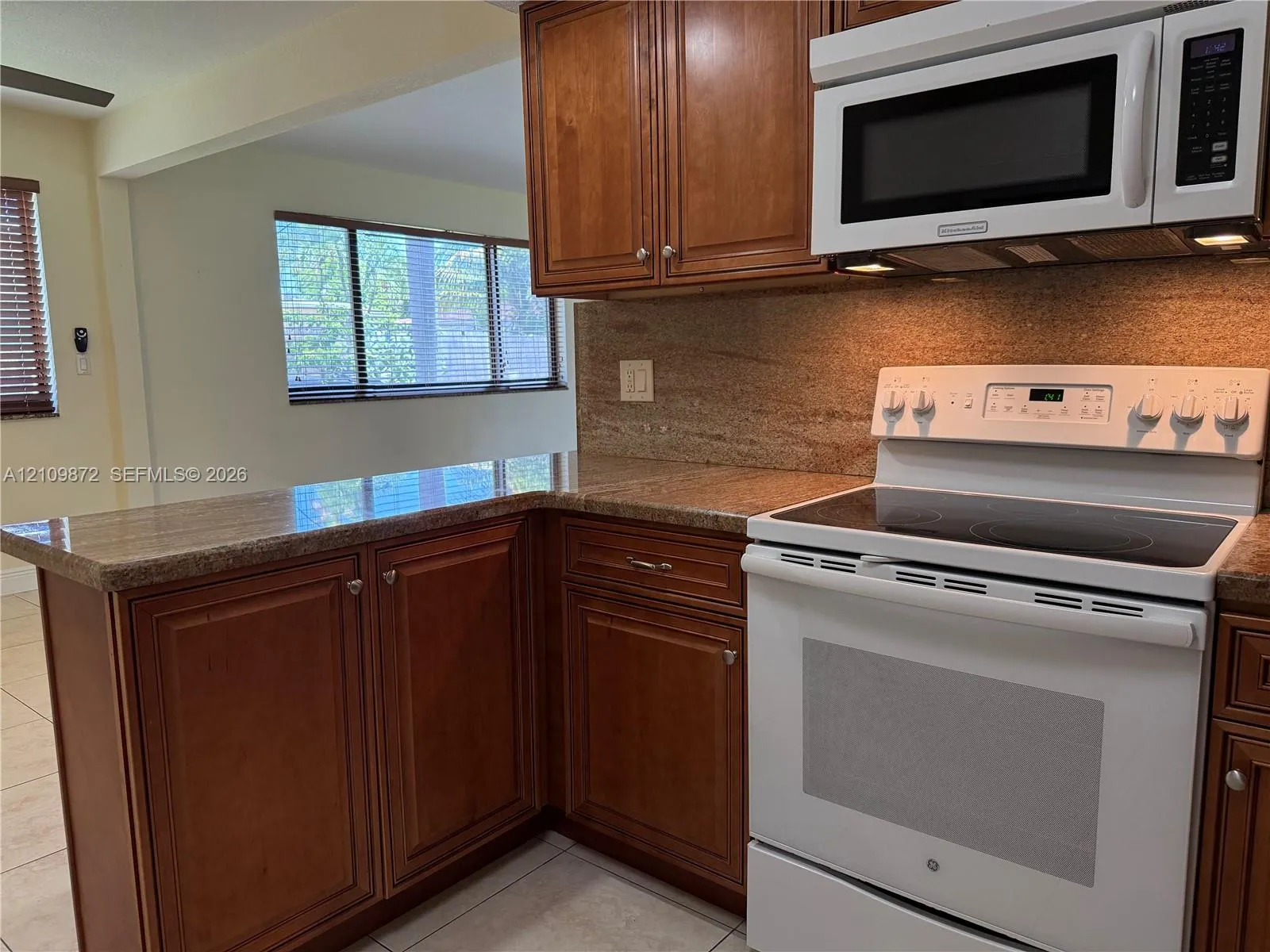 811 NE 10th Street #5