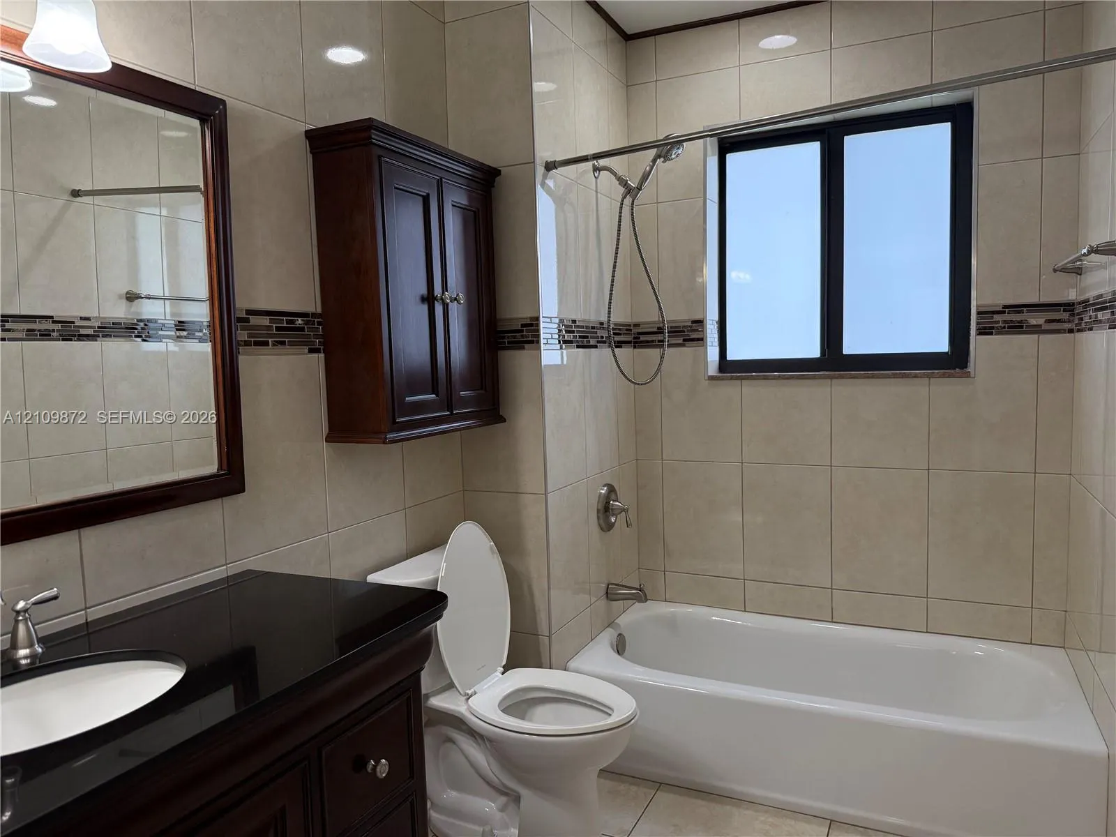811 NE 10th Street #5