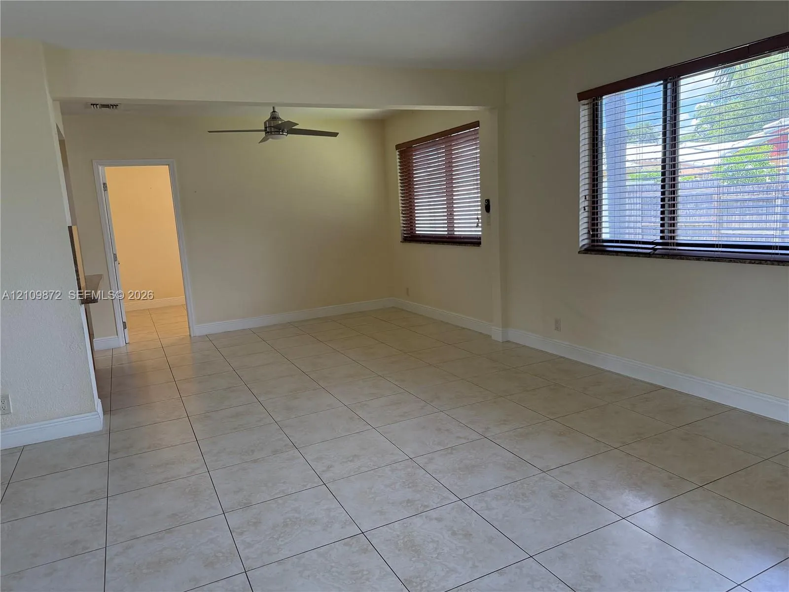 811 NE 10th Street #5