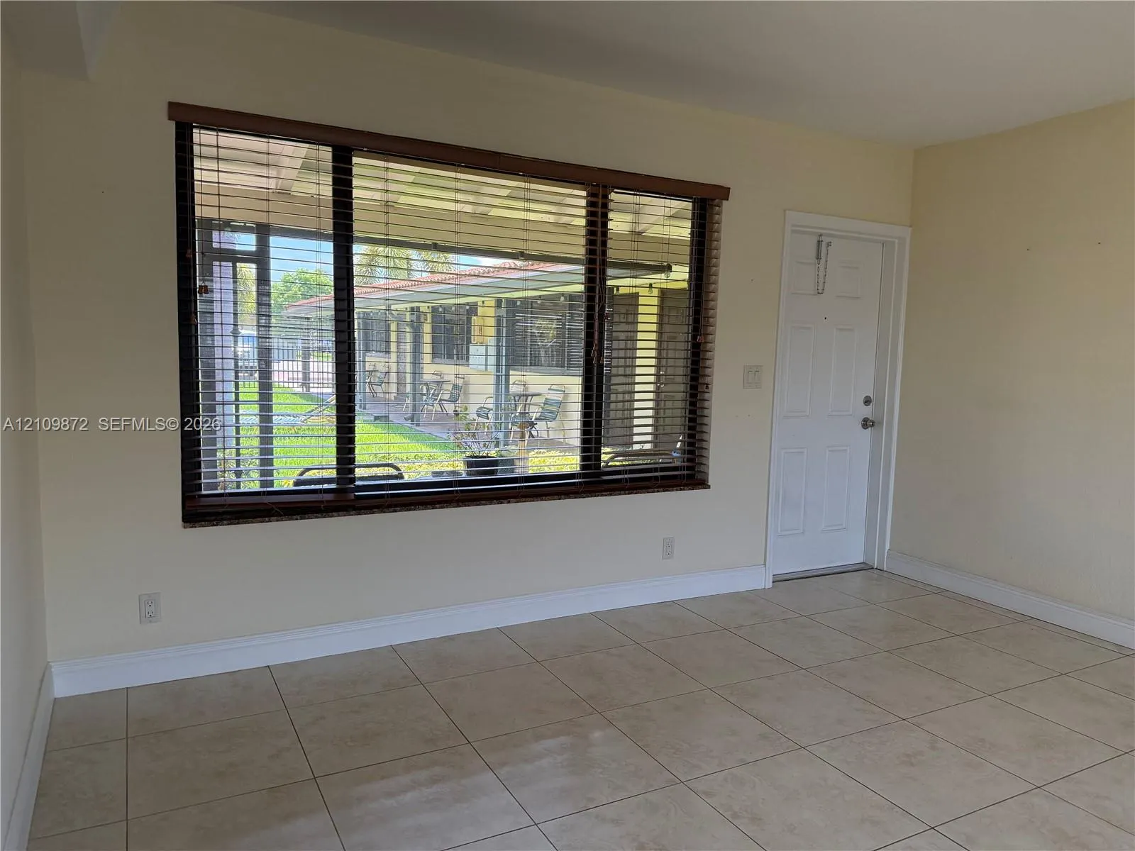 811 NE 10th Street #5