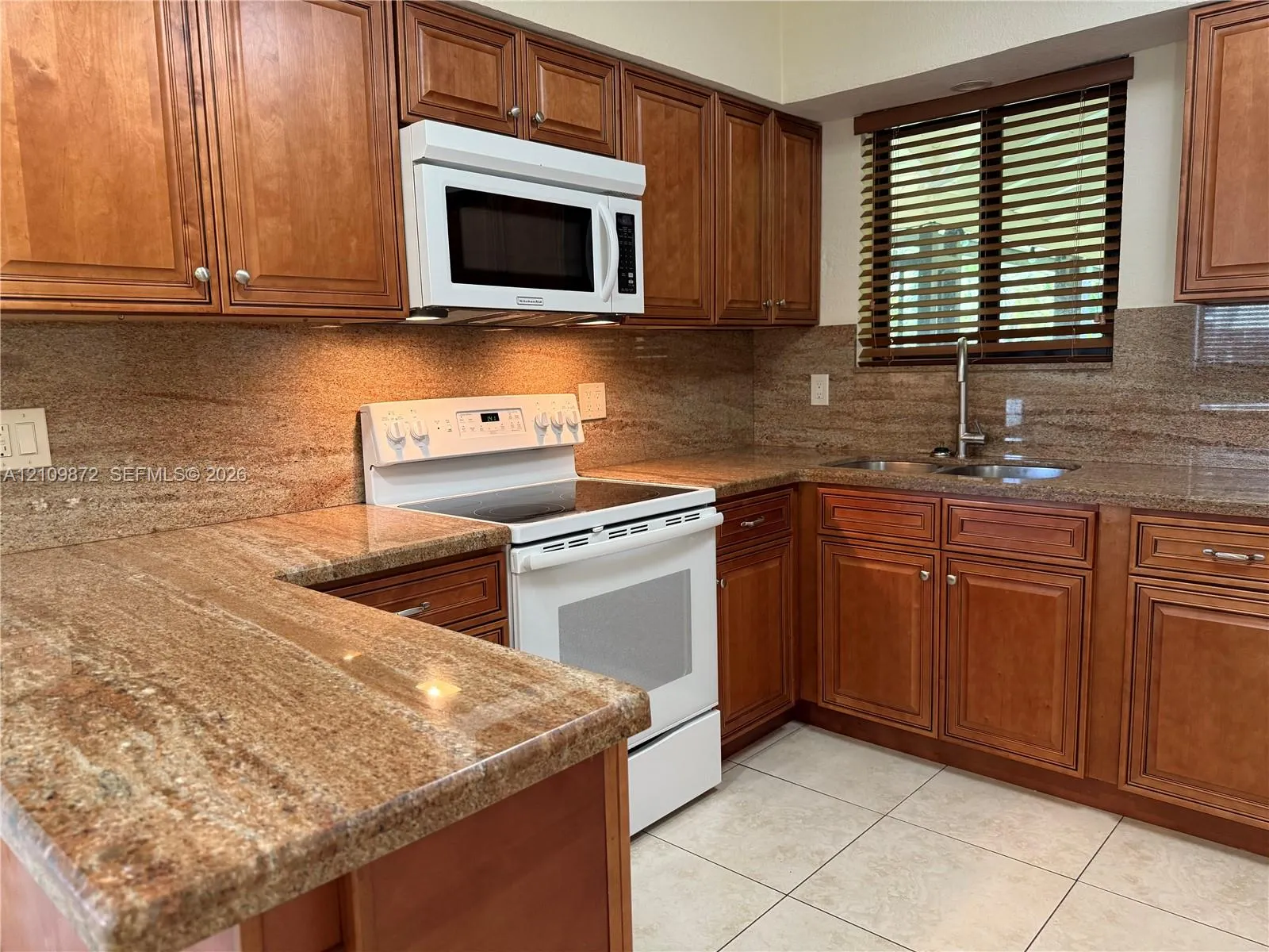 811 NE 10th Street #5
