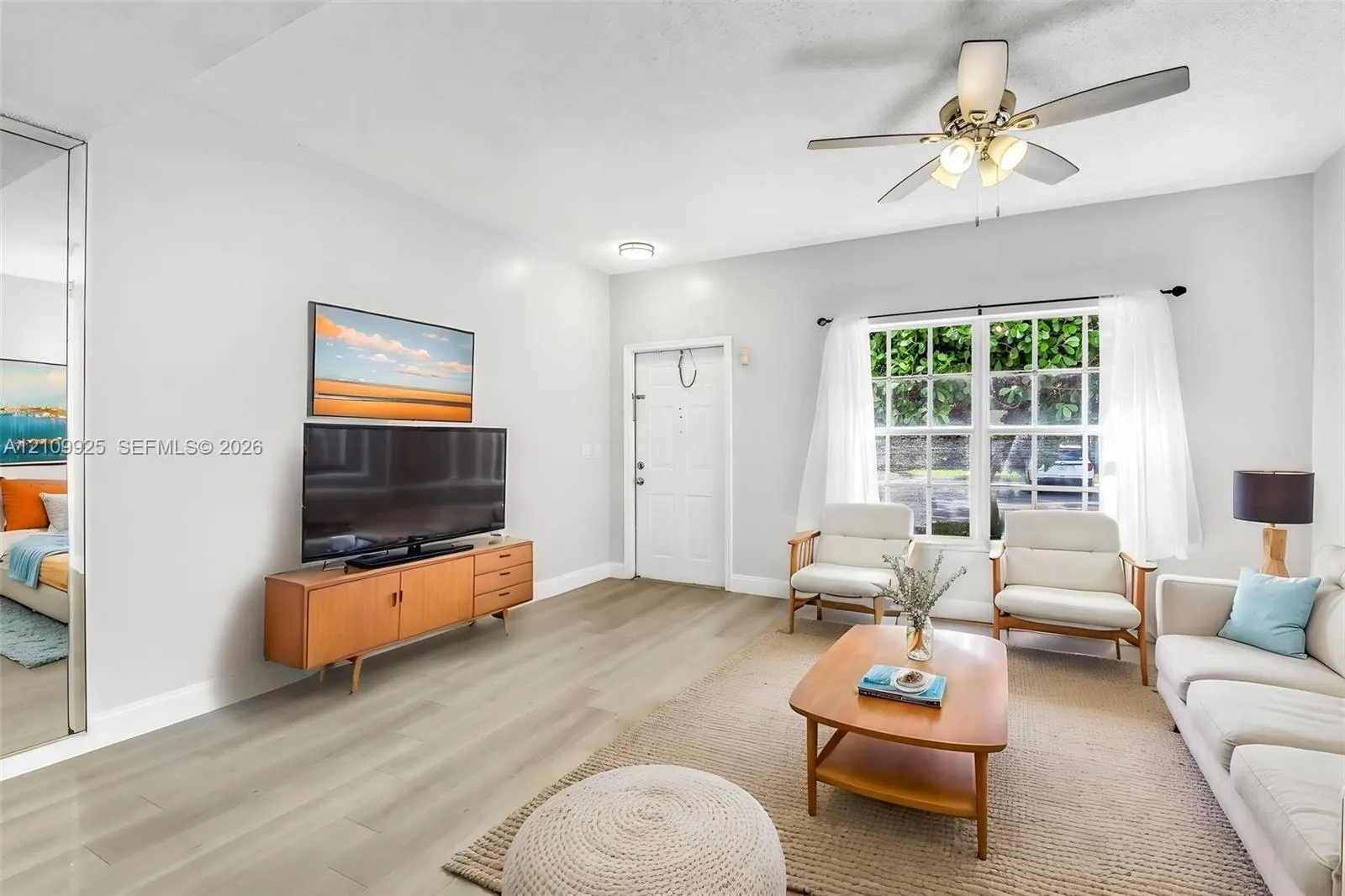 9807 NW 57th Manor