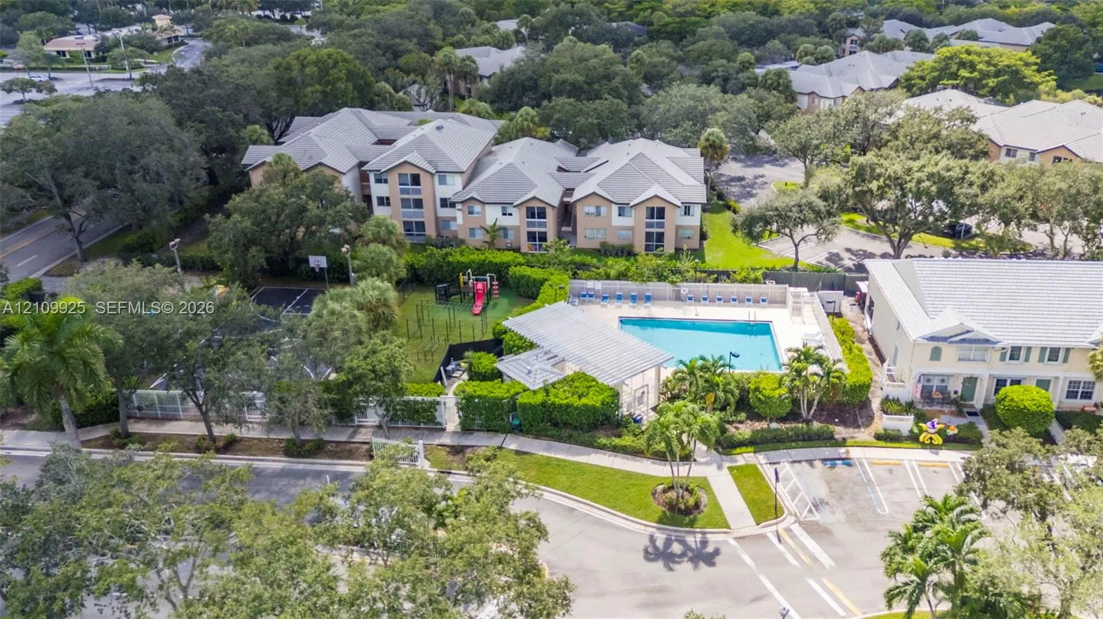 9807 NW 57th Manor