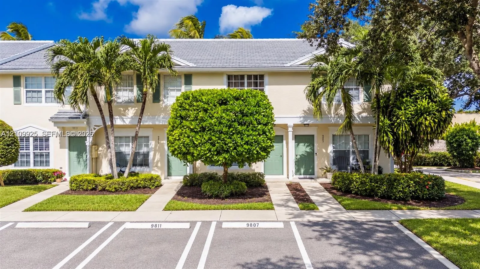 9807 NW 57th Manor