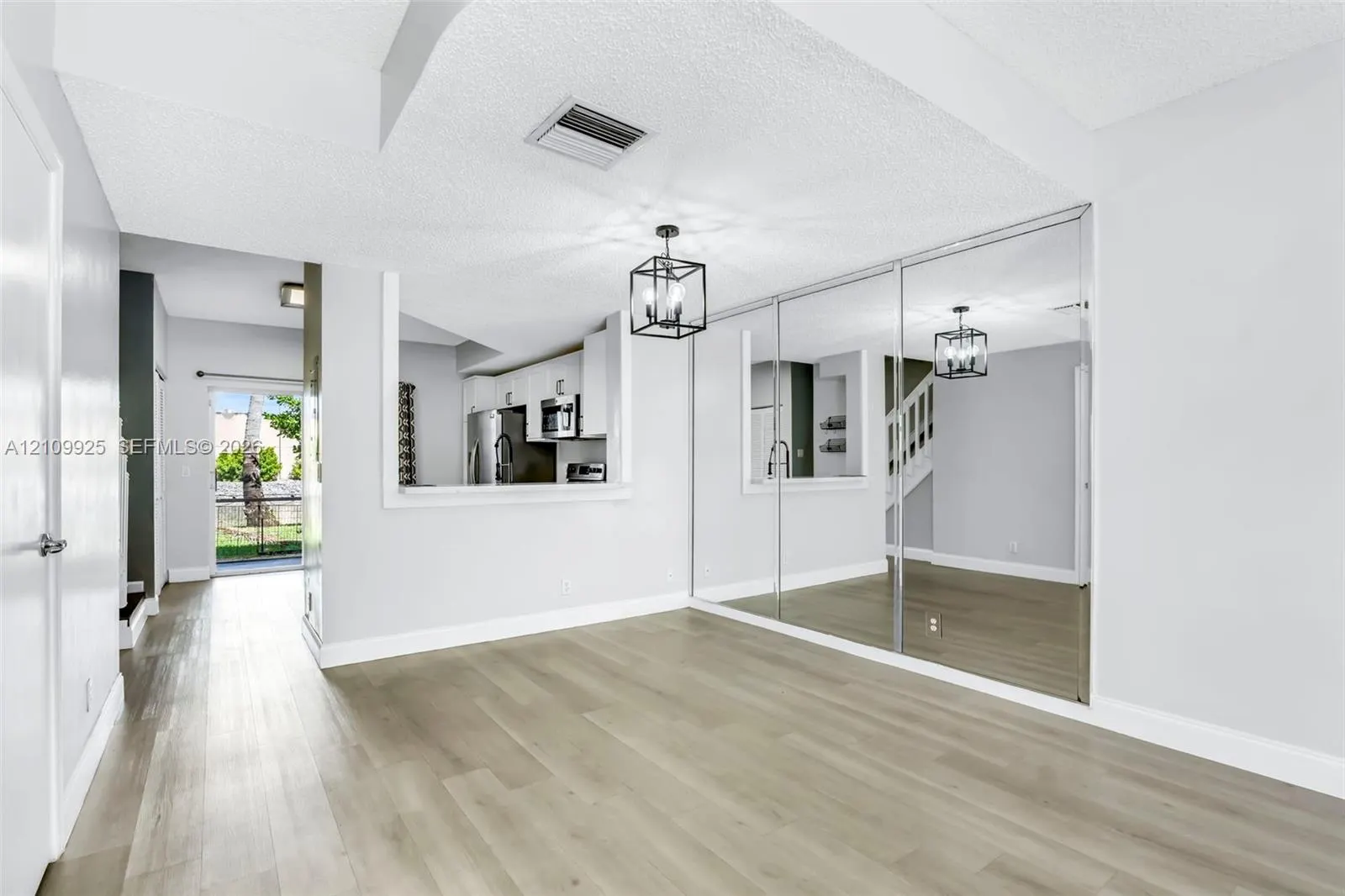 9807 NW 57th Manor