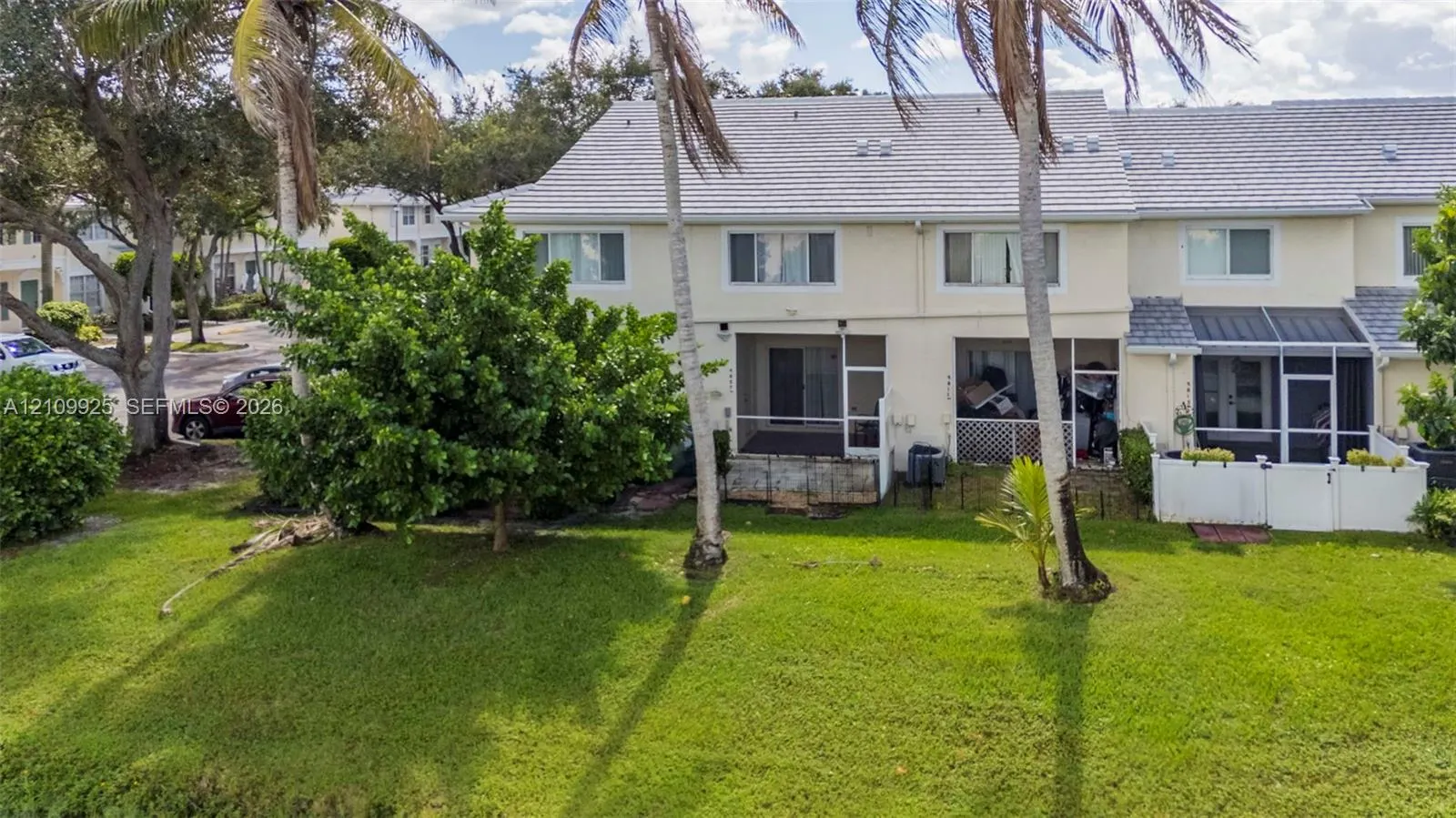9807 NW 57th Manor