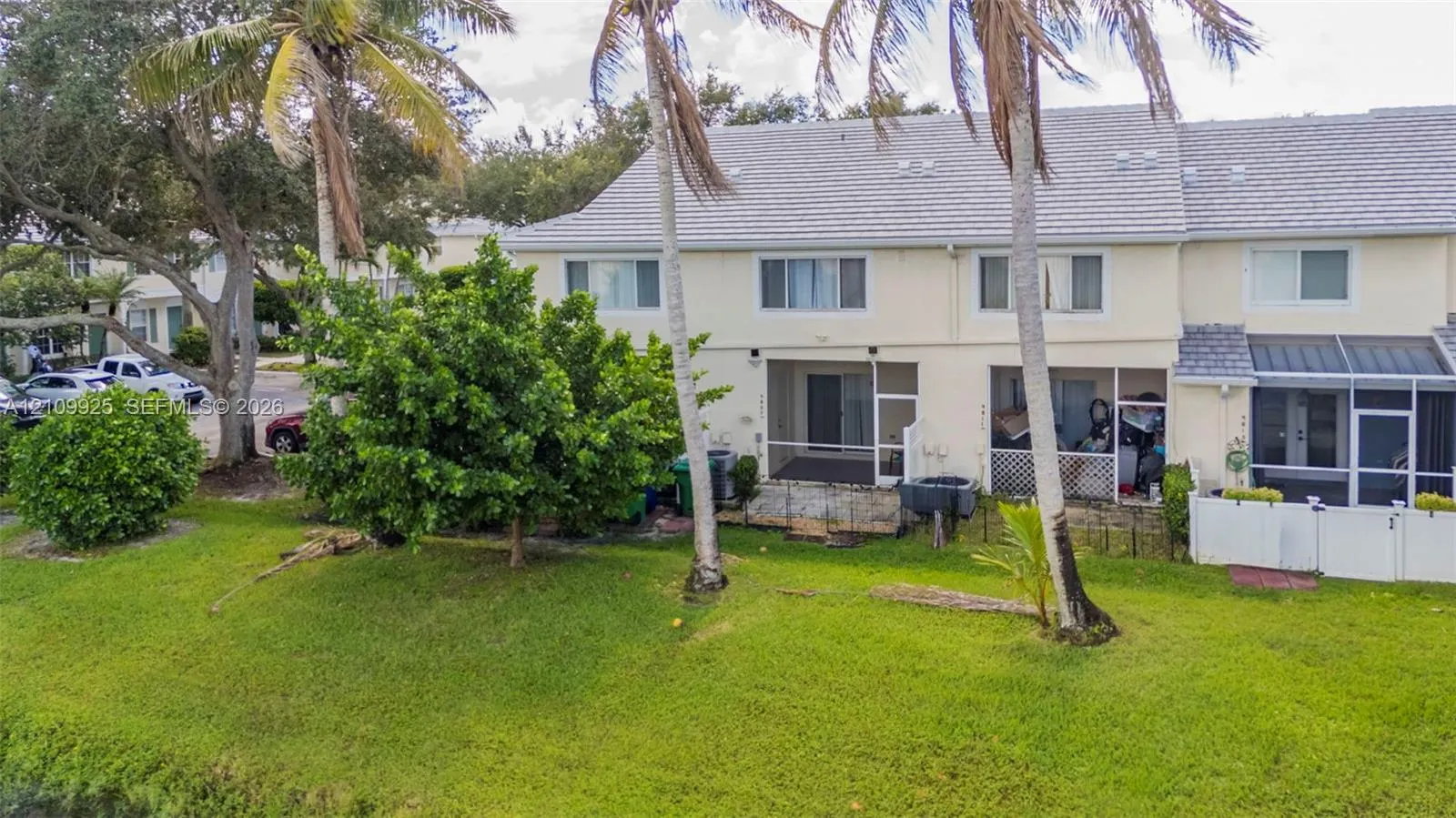 9807 NW 57th Manor