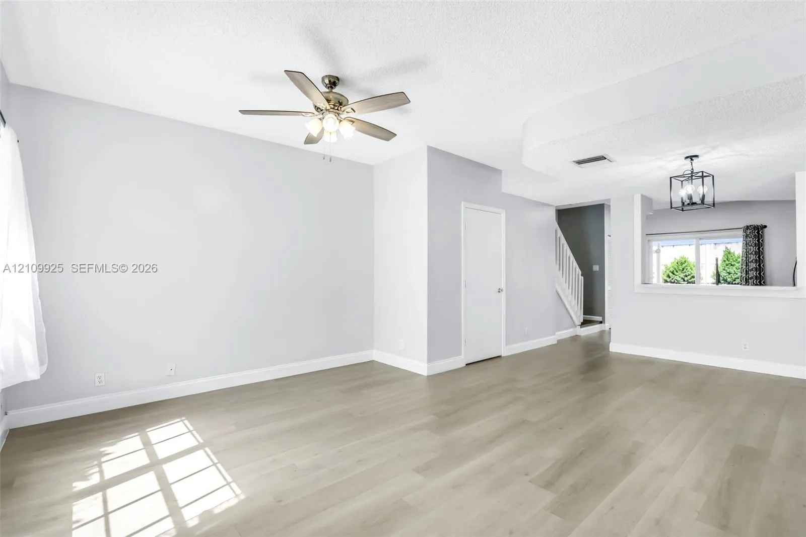 9807 NW 57th Manor