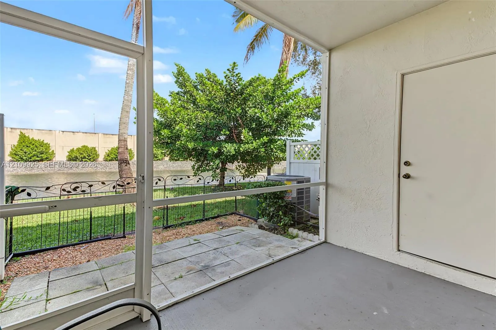 9807 NW 57th Manor