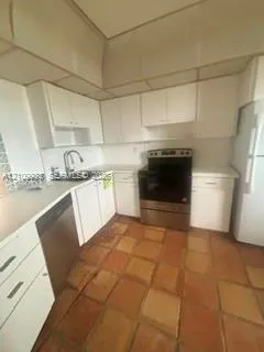 1750 NE 191st Street #620-3