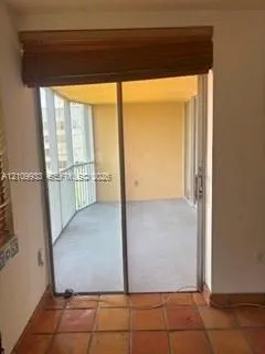 1750 NE 191st Street #620-3