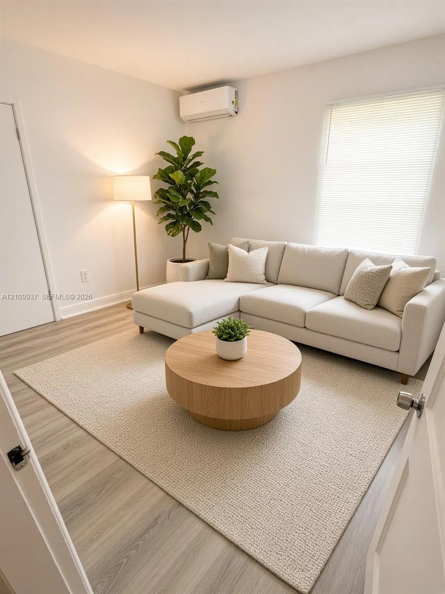 1024 Tyler Street #2