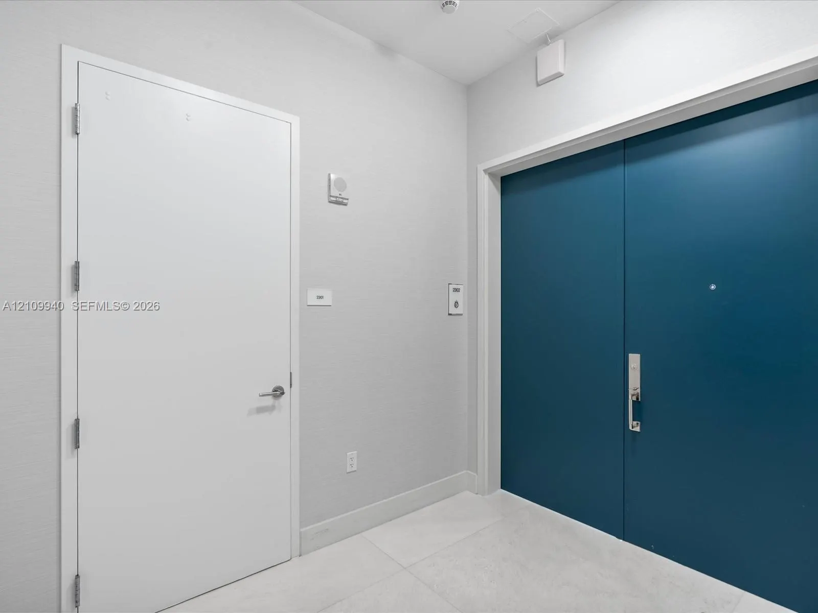 17475 Collins Avenue #2302
