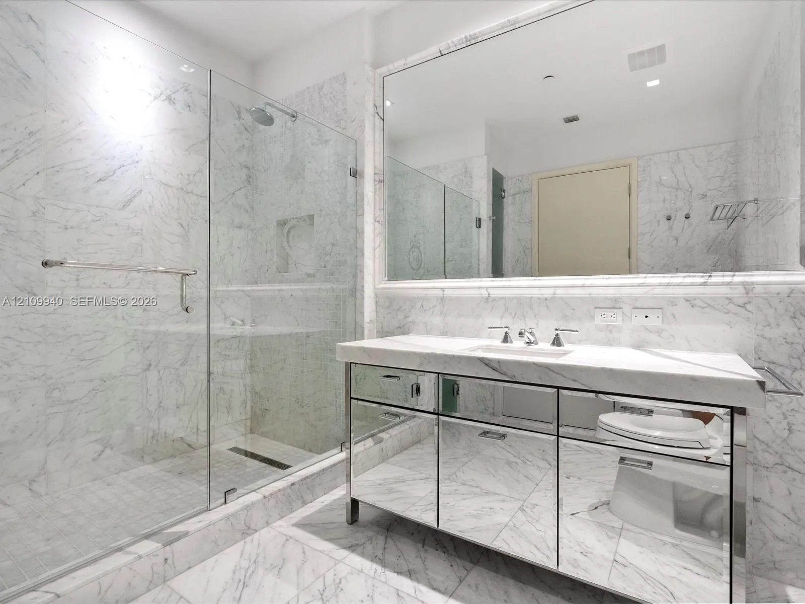 17475 Collins Avenue #2302