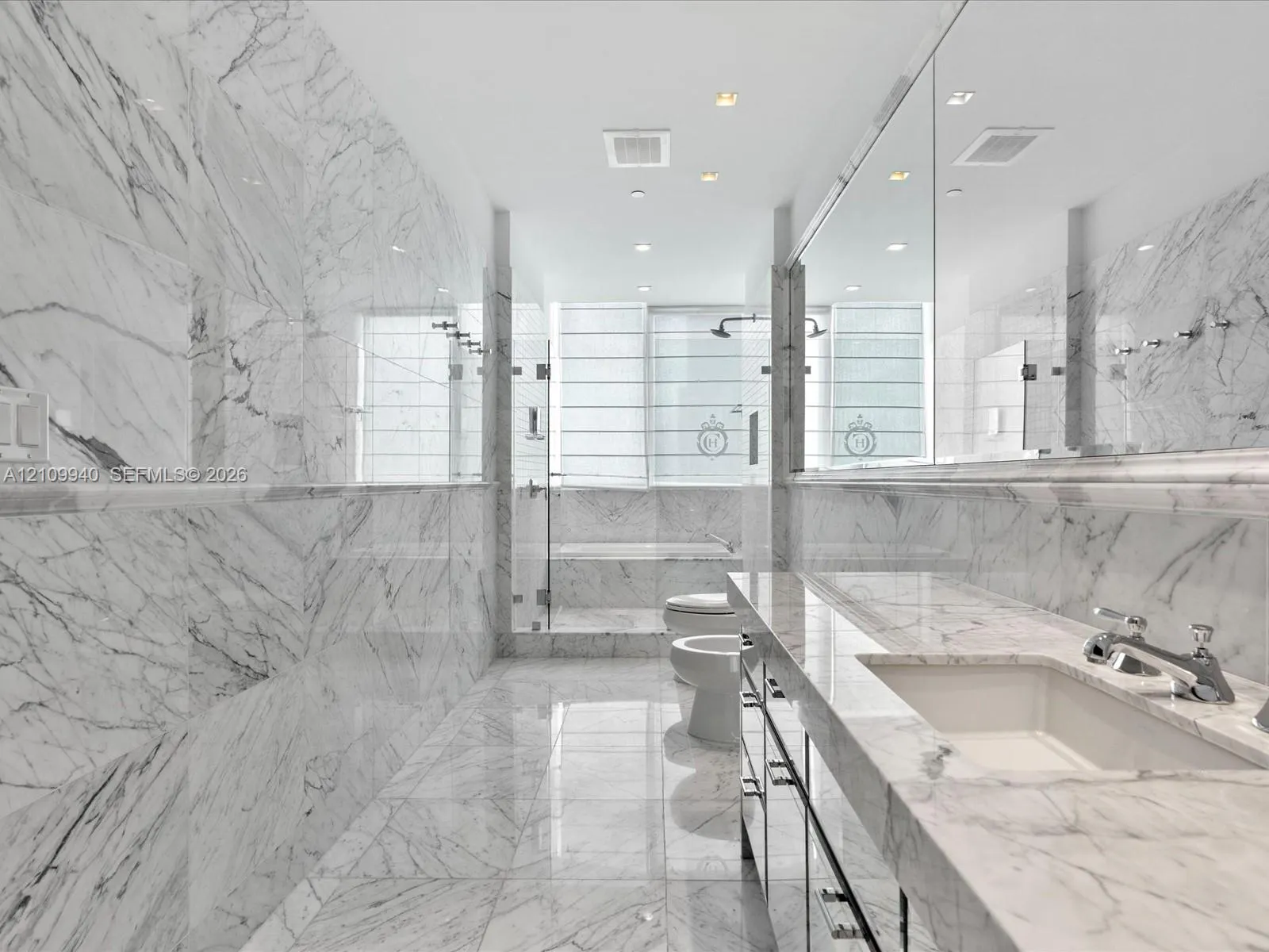 17475 Collins Avenue #2302
