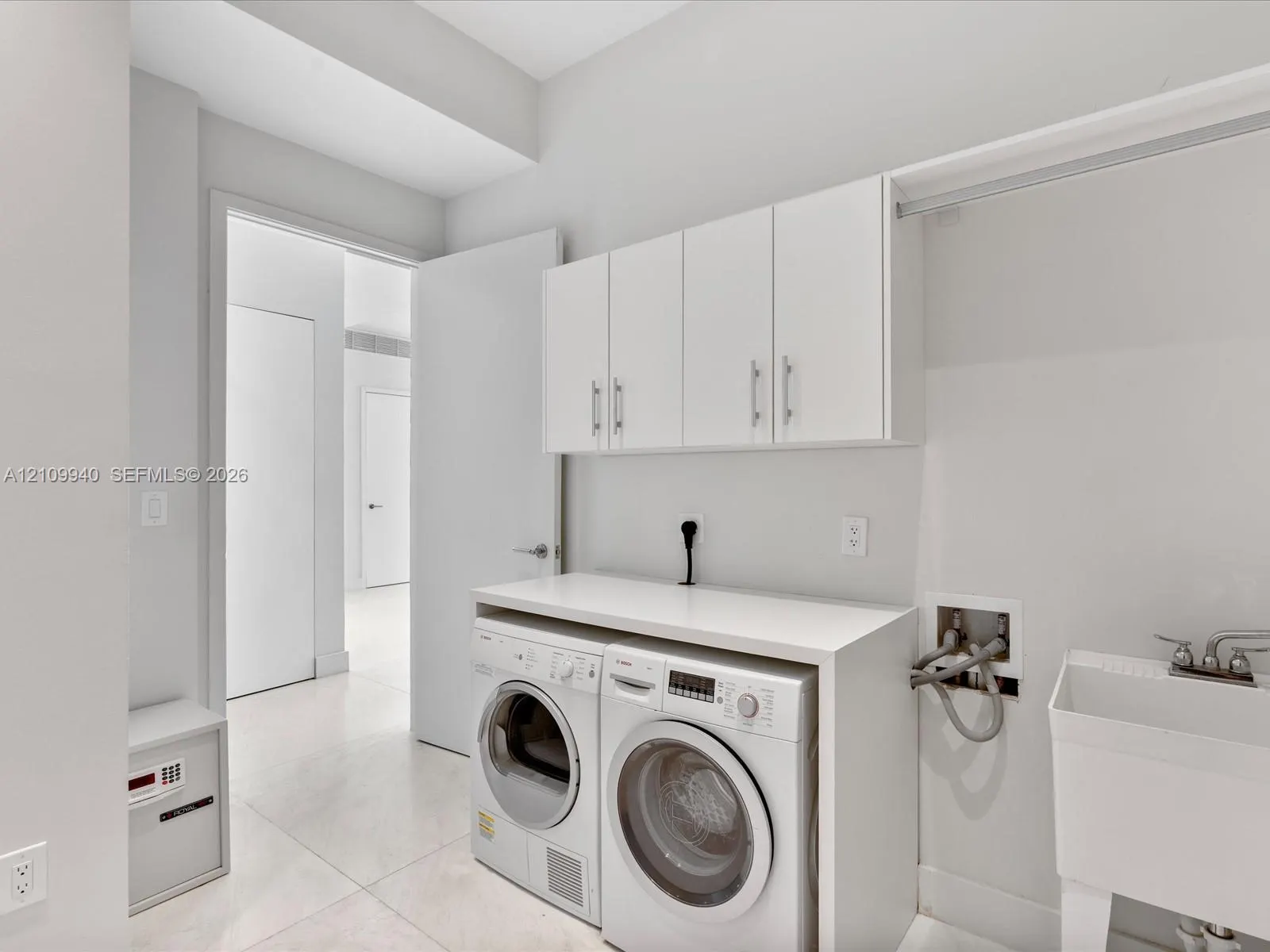 17475 Collins Avenue #2302