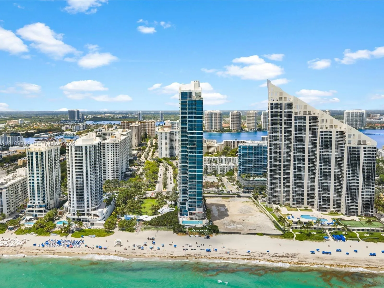 17475 Collins Avenue #2302