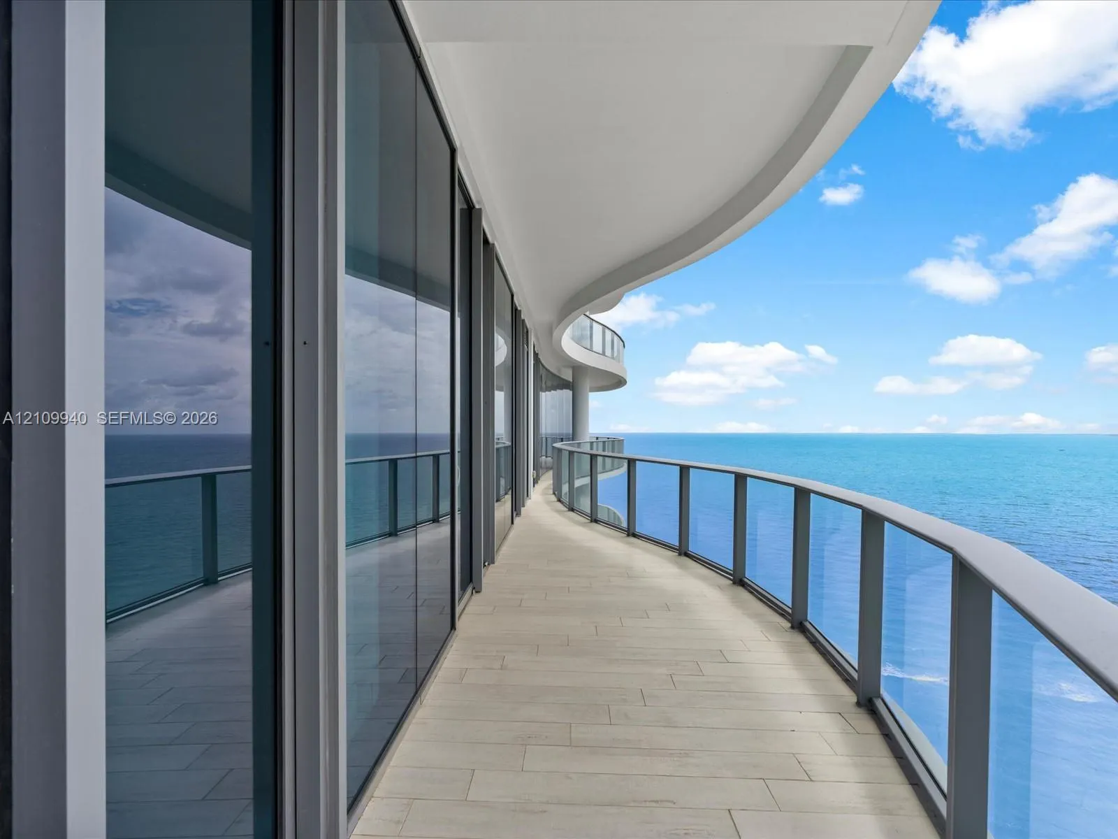 17475 Collins Avenue #2302